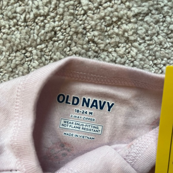 Old Navy Lady Bug Pjs NWT - Picture 2 of 2